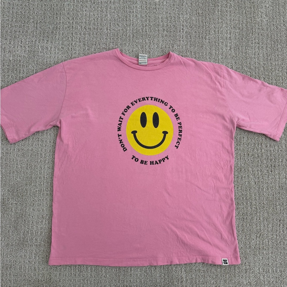 Lucy & Yak smiley face t shirt